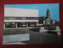 Bondy  ( 93 )  : La Mairie Et L'église - Bondy