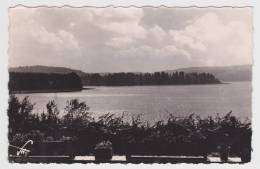 LE LAC DES SETTONS EN 1954 - VUE DE LA TERRASSE DE L' HOTEL DE LA PLAGE - Montsauche Les Settons