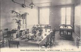 Maison Ecole D Infirmieres Privees La Salle A Manger (a L Heure Du The) - Enseignement, Ecoles Et Universités