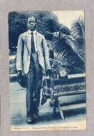 32662   Gabon,  Fernan-Yaz  -  Un  Homme  A La  Mode,  NV  (scriitta) - Gabon