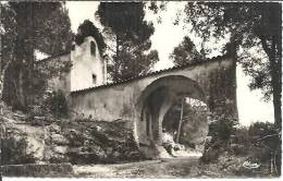 LORGUES. 6. CHAPELLE DE NOTRE DAME DE BENVA DE STYLE PROVENCAL DU XIIIe.... - Lorgues