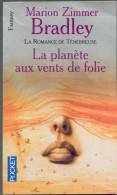 PRESSES-POCKET N° 5333 " LA PLANETE AUX VENTS DE FOLIE " MARION-ZIMMER-BRADLEY DE 2002 - Presses Pocket
