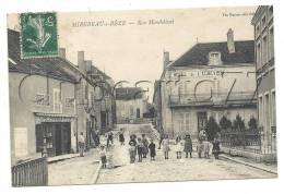 Mirebeau-sur-Bèze (21) : Le Café TabacEpicerie  Chambelard Et L' Hôtel Ecrevisse Rue Mondolivet  En 1910 (animé) - Mirebeau