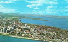 MADISON - WISCONSIN - Aerial View Of Downtown Madison With The University Of Wisconsin Campus - TBE, Neuve, 2 Scans - Madison