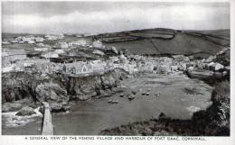 Beatiful Old Post Card   "  A GENERAL  VIEW OF THE FISHING  VILLAGE AND HARBOUR OF PORT ISAAC,  CORNWALL.   " - Autres & Non Classés