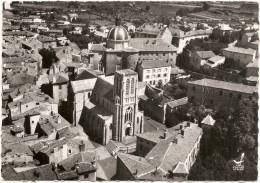 Avion Au Dessus De MONTBRISON -vue Aérienne La Pie  église St Pierre Et Le Tribunal Neuve Excellent état - Montbrison