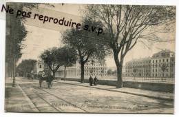 - 123 - Avignon - Le Boulevard Et La Caserne De Chabran, Charrette, Peu Courante, Splendide, écrite, 1915, TBE, Scans. - Avignon