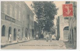 83 // LA ROQUEBRUSSANNE    Avenue De Brignoles   ANIMEE   / GENDARMERIE  ** - La Roquebrussanne