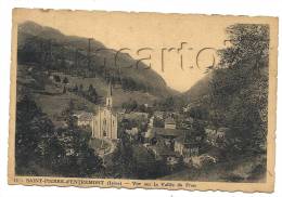 Saint-Pierre-d'Entremont (38) : Vue Générale Sur La Quartier De L´église En 1935. - Saint-Pierre-d'Entremont