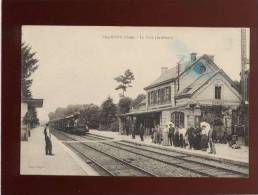 60 Vaumoise La Gare Intérieur édit. Roger Animée Train Chemin De Fer - Vaumoise