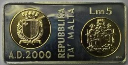 @Y@  Malta 2000 5 Liri Millennium Zilver / Goud               KM 114 - Malta