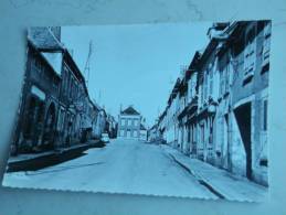 VDS CPA LIGNY LE CHATEL GRANDE RUE VEHICULE D'EPOQUE STATIONNE BEAU PANORAMA - Ligny Le Chatel