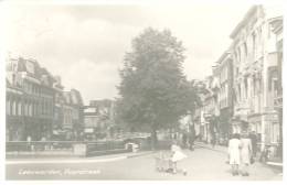 PAYS-BAS.  HOLLANDE.  CARTE PHOTO. LEEUWARDEN.  VOORSTREEK.  ANIMATION.  POUSSETTE  AVEC  ENFANTS. - Leeuwarden