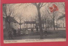 AVAILLES --> Vue De La Place - Availles Limouzine