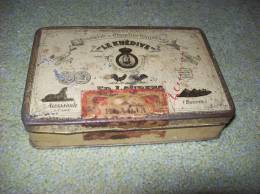 Old Tobacco Books - Le Khedive (Egypt) - Books