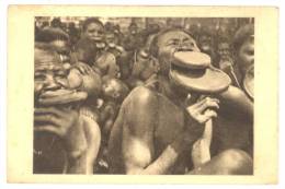 CPA Ethnique -Femmes à Plateaux - Oubangui-Chari- Photo; René Moréa - édit;R. Régne - (voir 2 Scans). - Unclassified