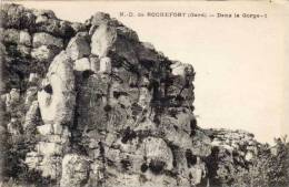 Notre Dame De ROCHEFORT - Dans La Gorge 1       (49234) - Rochefort-du-Gard