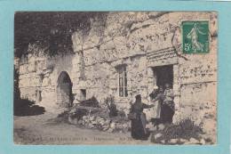 76    -  Route  De  DUCLAIR  à  ROUEN  -  Troglodytes  -  1913-  TRES BELLE CARTE  ANIMEE  - - Duclair