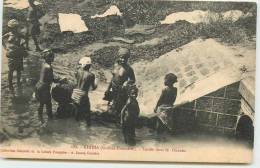 GUINEE  FRANCAISE KINDIA LAVOIR DANS LA OUAOUA  FEMMES SEINS NUS - Frans Guinee