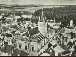 52 - CHATEAUVILLAIN - Vue Aérienne - L'Eglise Et L'Hospice. (CPSM) - Chateauvillain