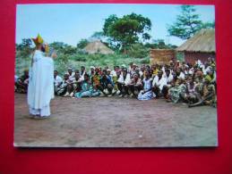 CPM  AFRIQUE IMAGES DU TCHAD  TOURNEE DE CONFIRMATION A MILADI  VOYAGEE - Tsjaad