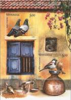 Pigeon,dove,sparrow,bird,   Couple,earthpot,claypot,n   Est,window,house,flowers,   Miniature  Sheet, India - Nuovi