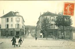 CACHAN - Rue Guichard Et Place Gambetta - Cachan