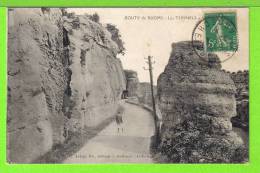 ROUTE DE RUOMS / LES TUNNELS / Carte écrite En 1909 - Ruoms