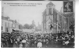 CHATEAUGIRON La Place De L'église Pendant Le Bal Du Concours De Pêche - Châteaugiron