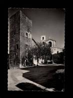 06 - GRASSE - La Vieille Tour De L´Hôtel De Ville Et La Cathédrale Notre-Dame - 75-40 - Grasse