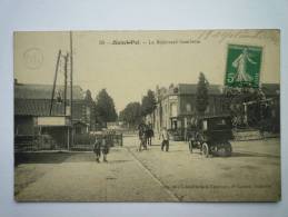 SAINT-POL  (Pas-de-Calais)  :  Le  Boulevard  GAMBETTA  -  Très Belle Animation  - Saint Pol Sur Ternoise