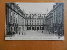 Cp  Paris  - La Sorbonne , Cour De L' Université - Enseignement, Ecoles Et Universités