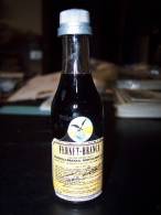 Fernet Branca Liquore Amaro: Bottiglia Mignon Tappo Plastica. Fratelli Branca Distillerie Spa - Milano - Licor Espirituoso