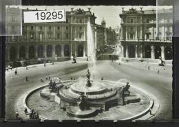 Roma Place L'exedre Et Fontaine Des Naiades - Places & Squares