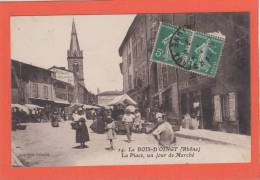 LE BOIS D'OINGT --> La Place Un Jour De Marché - Le Bois D'Oingt