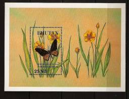 Bhoutan Bhutan 1991 N° BF 314 ** Animaux, Papillons, Ornithoptera Helena, Fleurs - Bhoutan