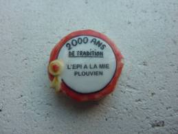 Fève "2000 ANS DE TRADITION L'EPI A LA MIE PLOUVIEN" (boulangerie Finistère (29) Rare - Regions