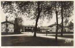 CPSM MORCENX (Landes) - Place De La Gare - Morcenx