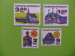 CHECOSLOVAQUIA TCHÉCOSLOVAQUIE 1971 EDIFICIOS Yvert 1835 + 1832 + 1833 + 1838 ** MNH - Unused Stamps