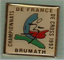 Pin´s  Sport, Athlétisme, Championnat  De  France  De  CROSS  1992  à  BRUMATH  ( 67 ) - Athlétisme