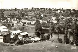 CPSM  AIXE SUR VIENNE   Un Coin Du Village Avec Les Coteaux - Aixe Sur Vienne