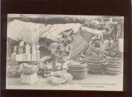 Afrique Occidentale Française Un Coin De Marché édit. Fortier N° 497 Femme Aux Seins Nus , écrite Conakry 1922 - Frans Guinee