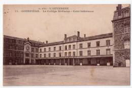 Courpière, Le Collège Saint-Pierre, Cour Intérieure, éd. G. D´O. N° 72 - Courpiere