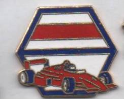 Superbe Pin´s En EGF ,   Auto F1 Ferrari - Ferrari