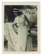 CHROMO CIGARETTES MELIA ALGER PIN UP : "Femme En Robe De Soirée" - Melia