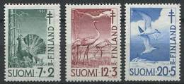 FINLANDE 1951 - Oiseau Croix Rouge - Neuf, Trace De Charniere (Yvert 379/81) - Unused Stamps