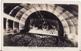 NEW YORK - Radio City Music Hall - World's Largest Theatre -  VOIR 2 SCANS -MUSIQUE-THEATRE-SPECTACLE - - Autres & Non Classés