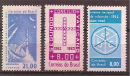 Brazilië    Y/T     729 + 730 + 731      (X) - Unused Stamps