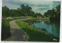 59 - LE QUESNOY -  L'ÉTANG DU PONT ROUGE -  PROMENADE - PECHEUR - Le Quesnoy