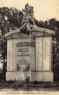 CPA   54   LONGUYON--LE MONUMENT ( COTE MILITAIRE ) - Longuyon